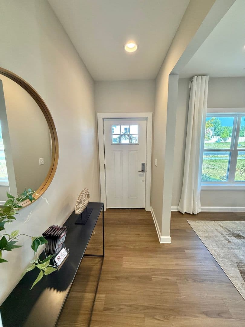 8012 Joy Crossing Lane — photo 2