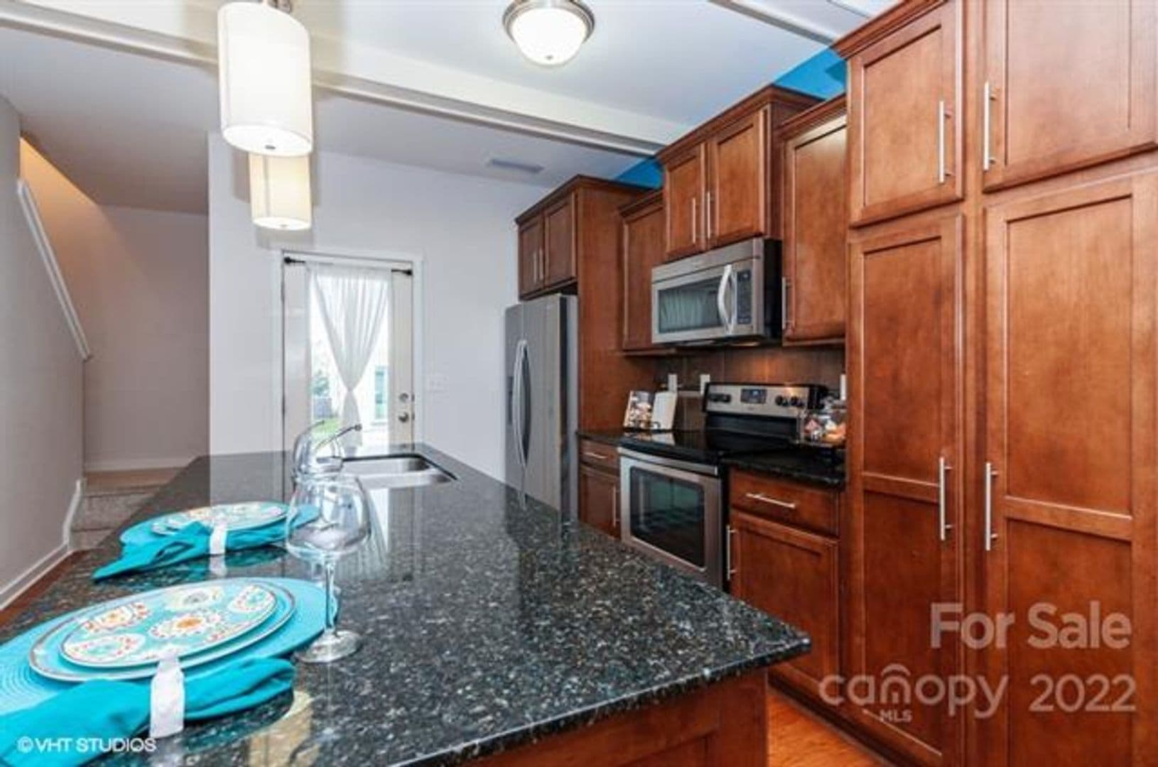 515 Alderman Ln — photo 4