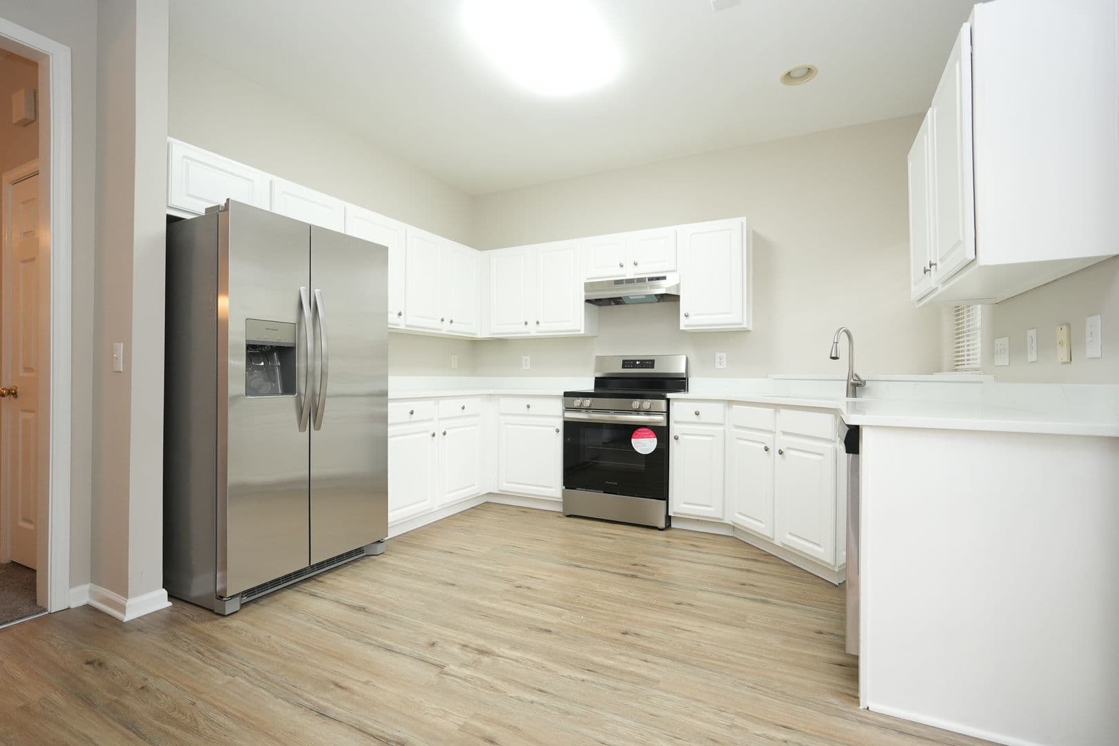 8065 Stoneham Ct — photo 3