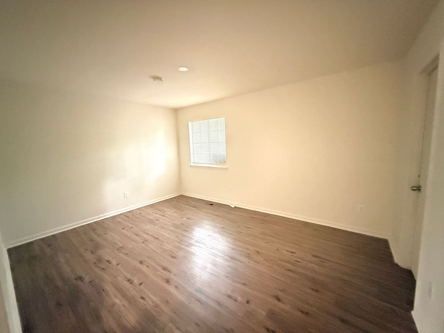 8720 Mornington Dr — photo 15