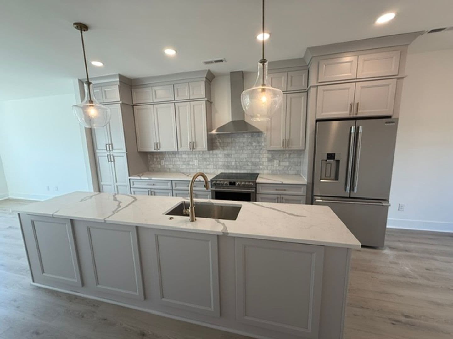 6016 Old Pineville Rd — photo 4