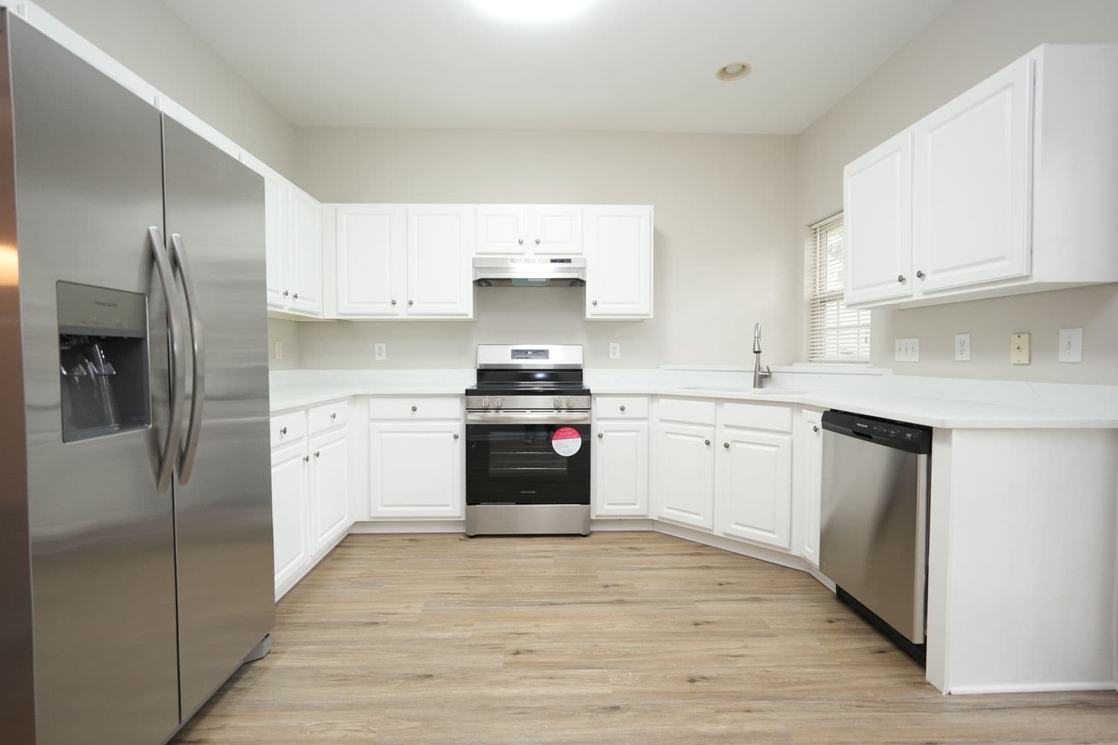 8065 Stoneham Ct — photo 1
