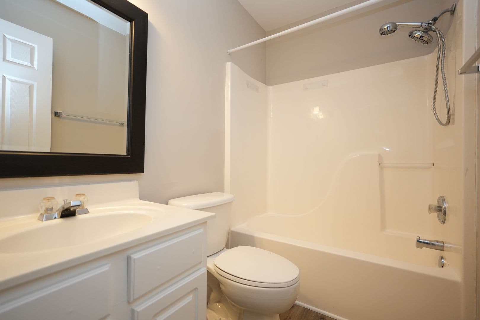 8065 Stoneham Ct — photo 15