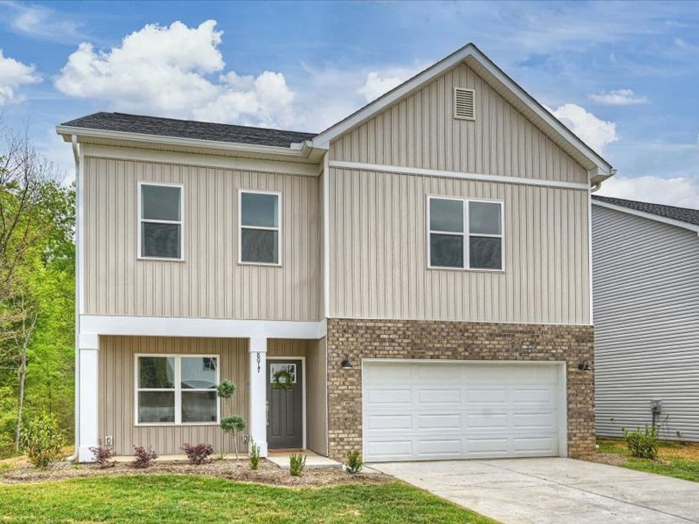 8012 Joy Crossing Lane — photo 1