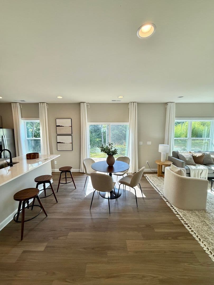 8012 Joy Crossing Lane — photo 11