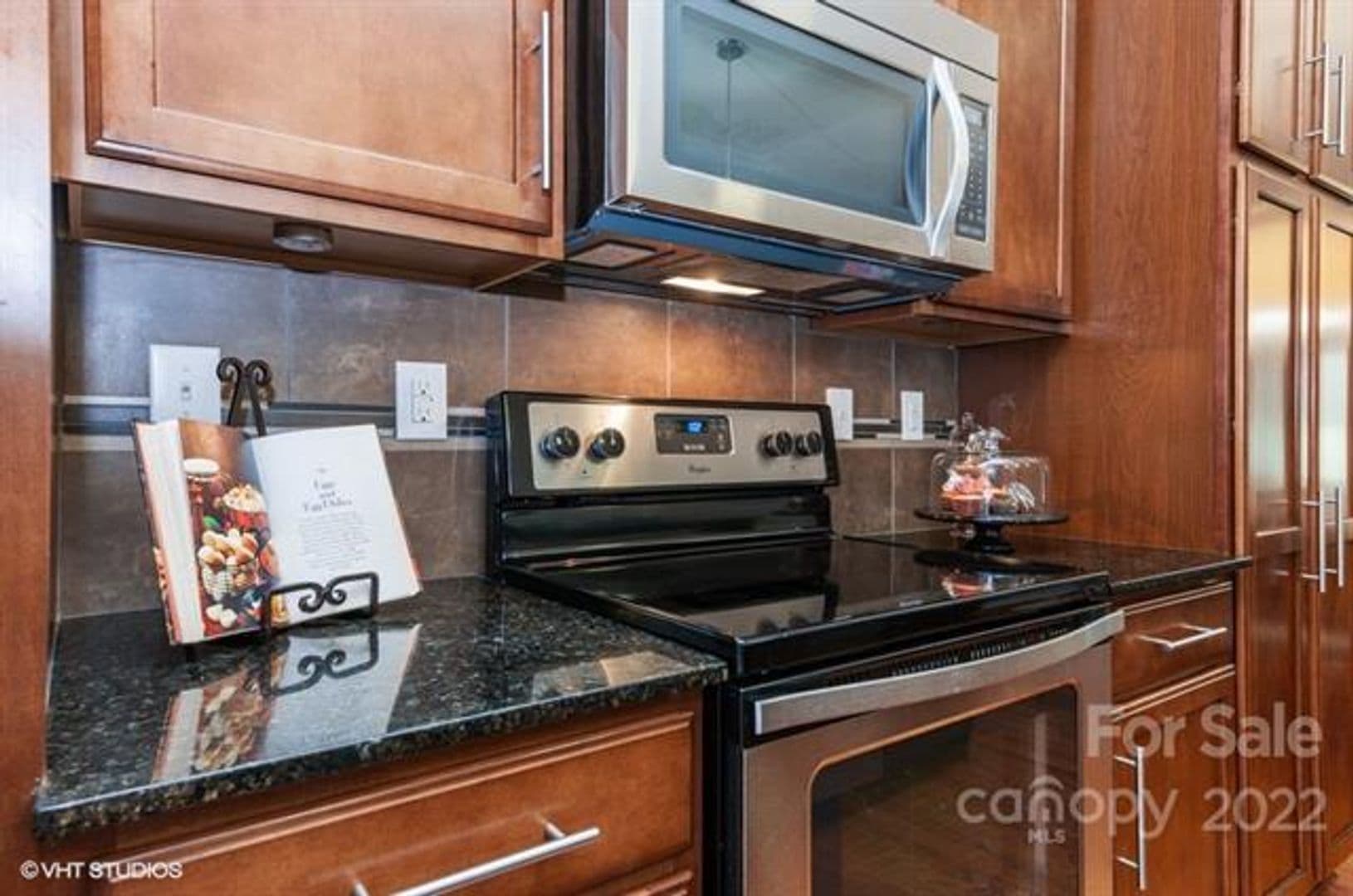 515 Alderman Ln — photo 5
