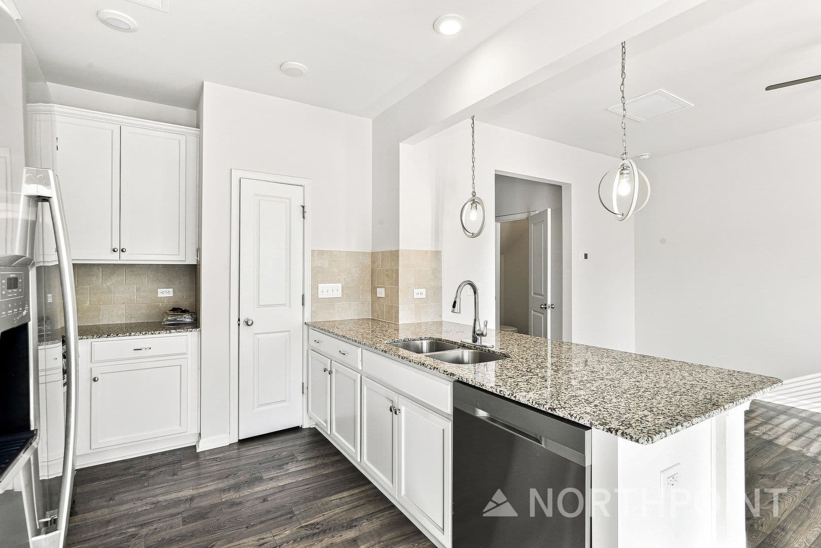 3740 YORKSHIRE PLACE — photo 7