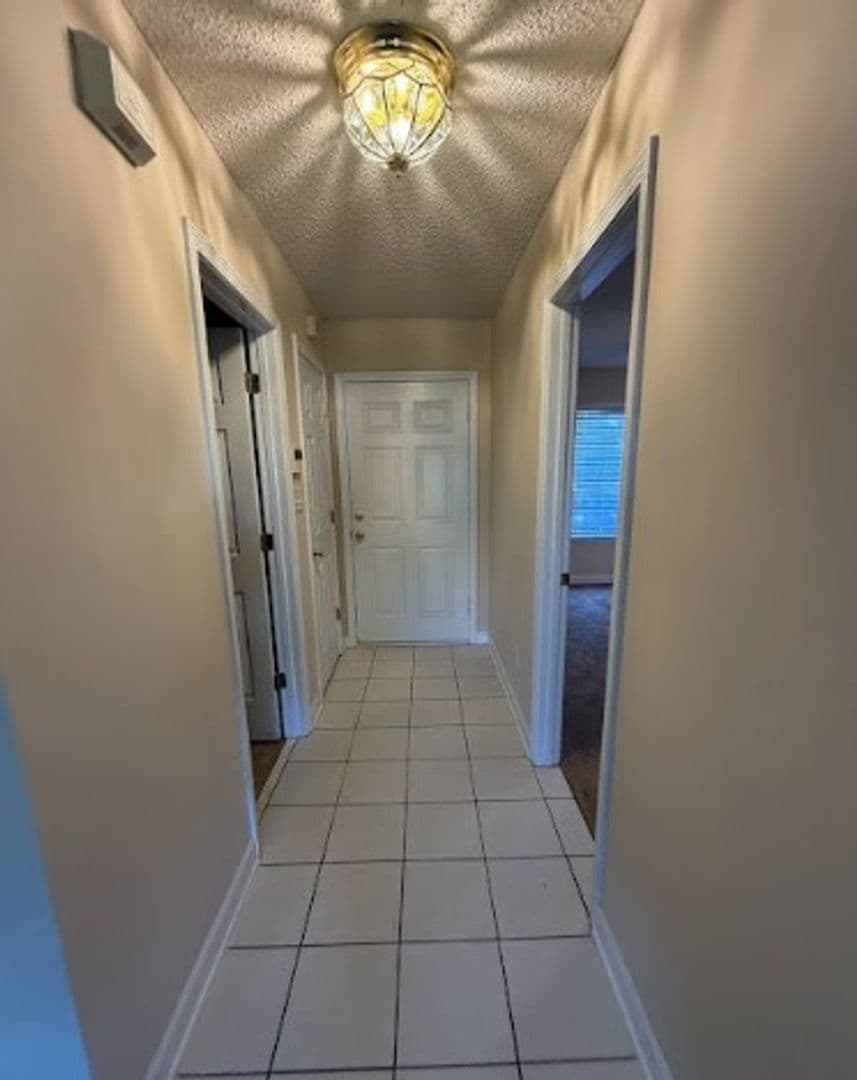 2420 Damascus Dr — photo 2
