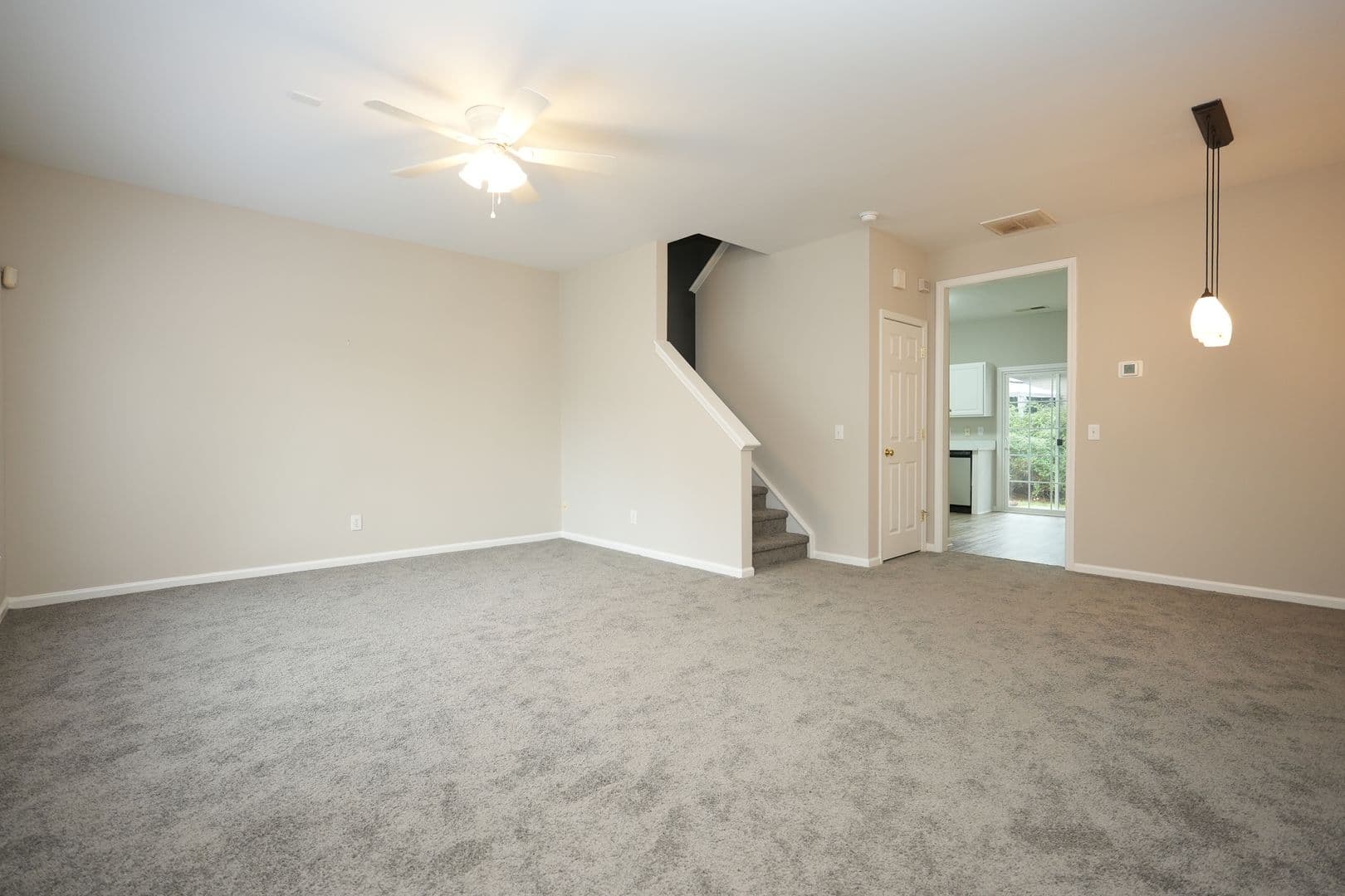 8065 Stoneham Ct — photo 5
