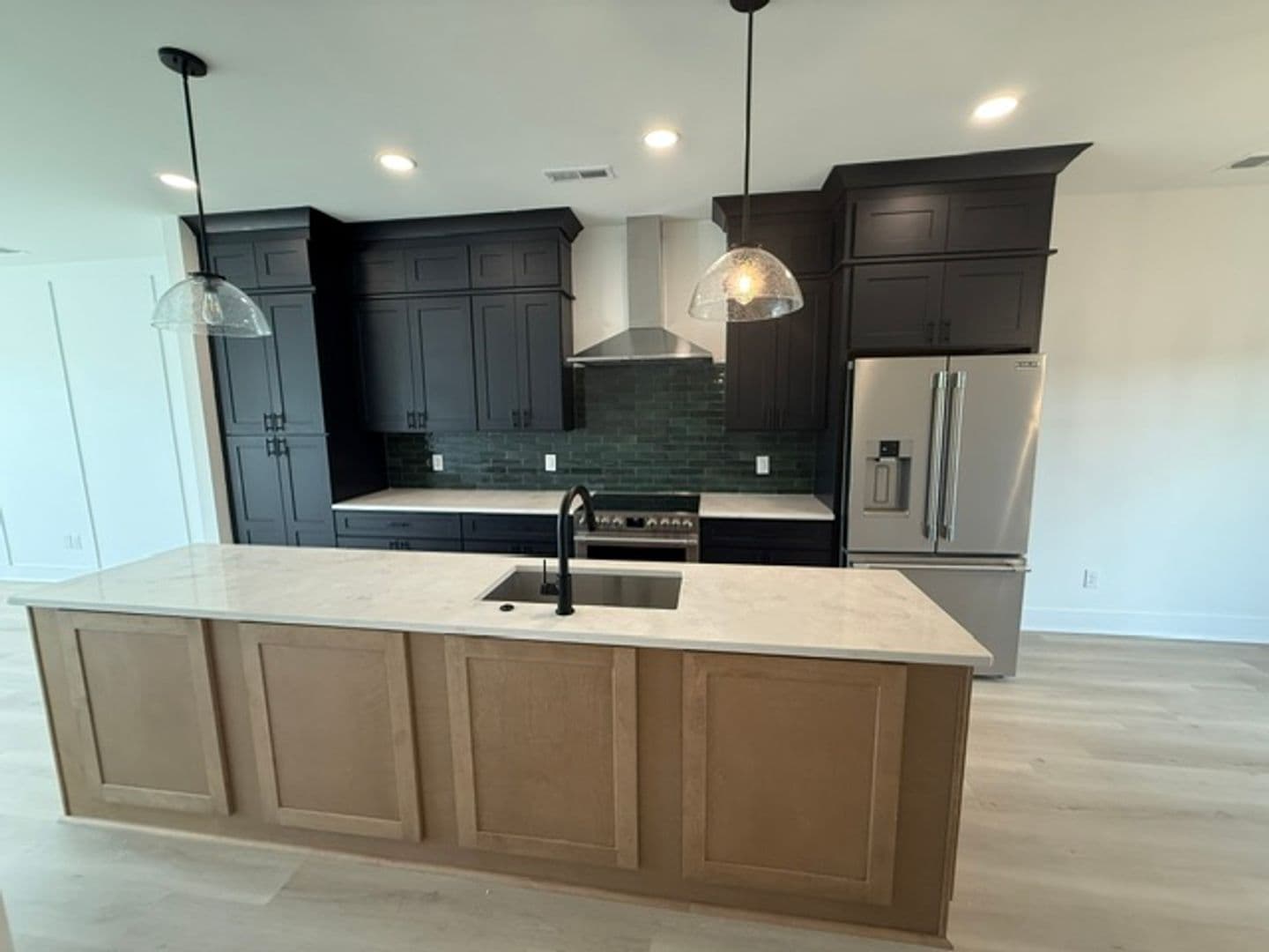 6042 Old Pineville Rd — photo 4