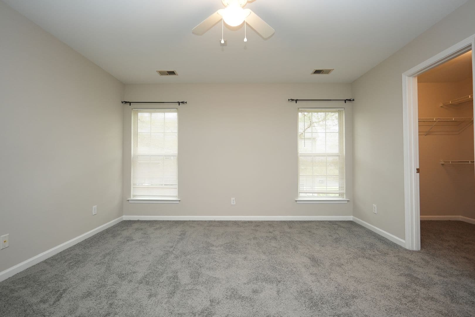 8065 Stoneham Ct — photo 9