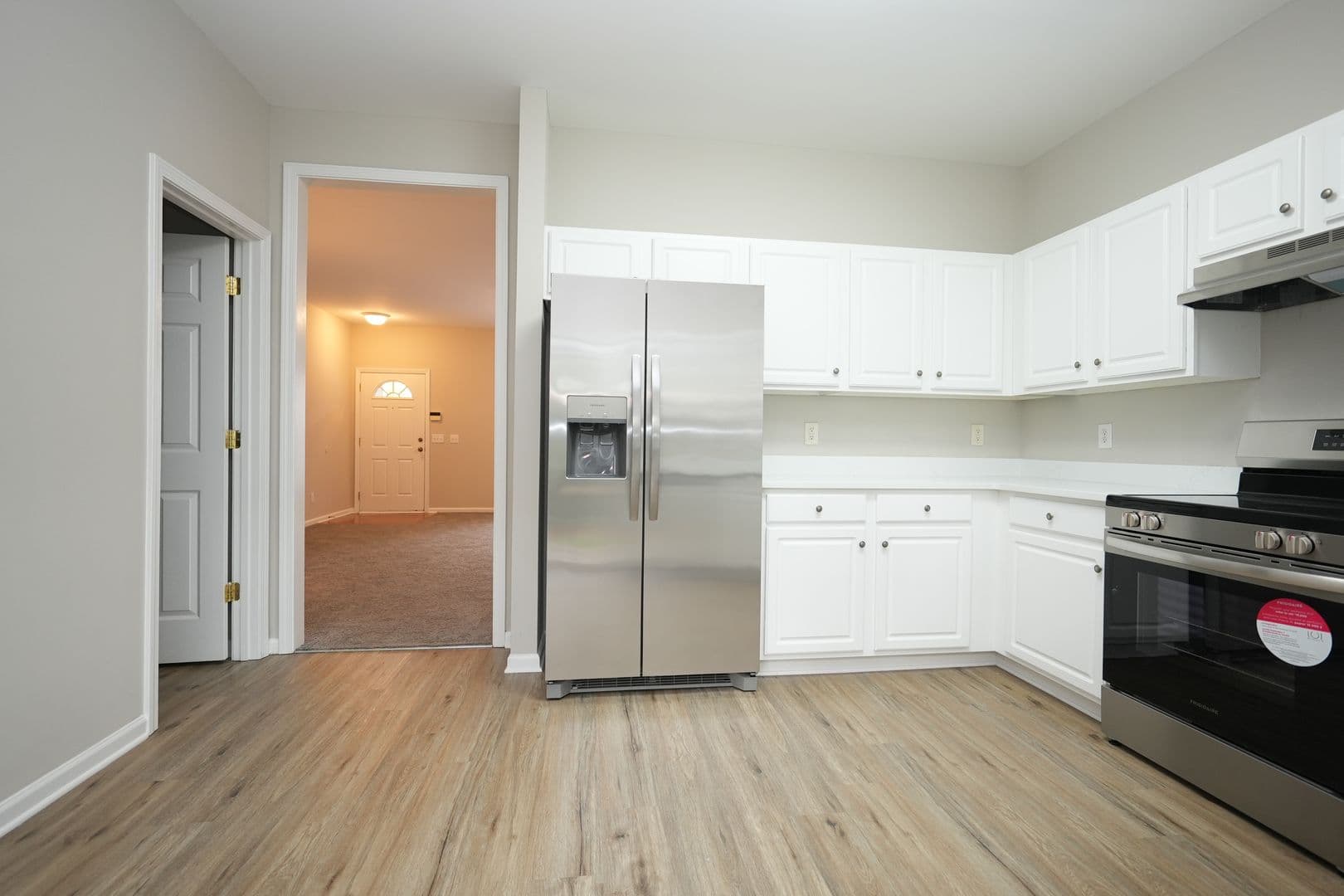 8065 Stoneham Ct — photo 4