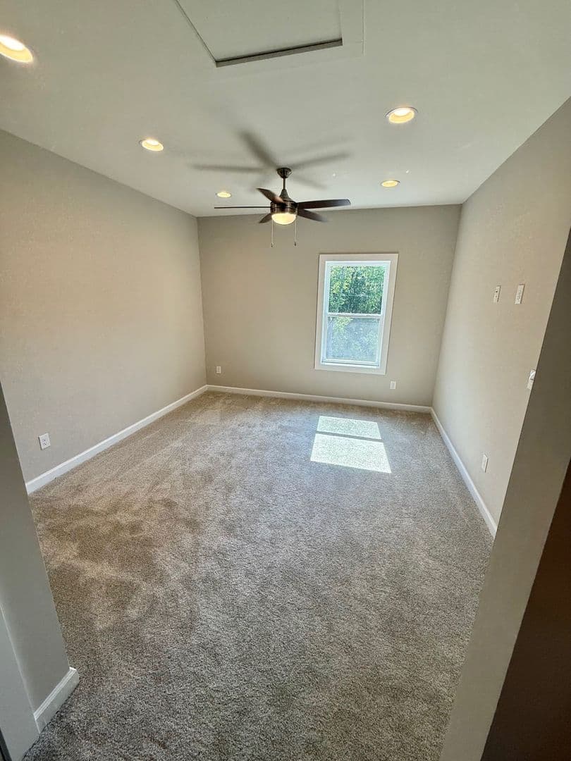 8012 Joy Crossing Lane — photo 12