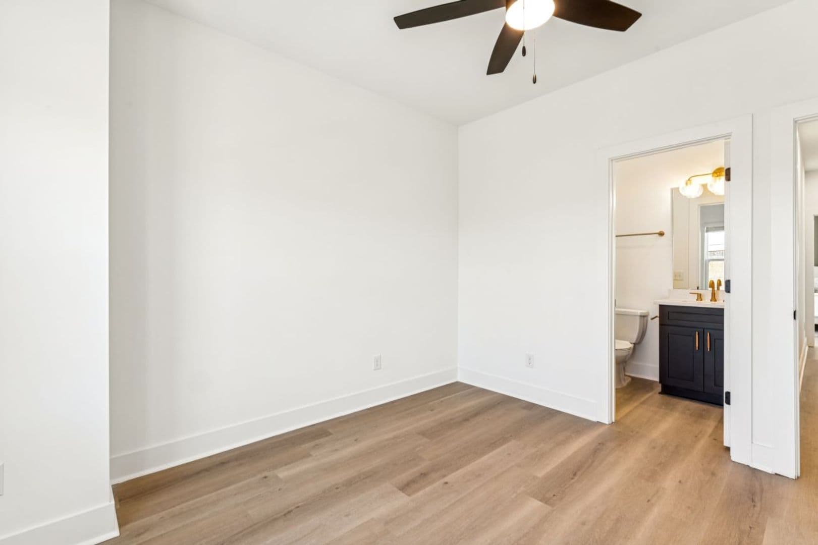 6020 Old Pineville Rd — photo 15