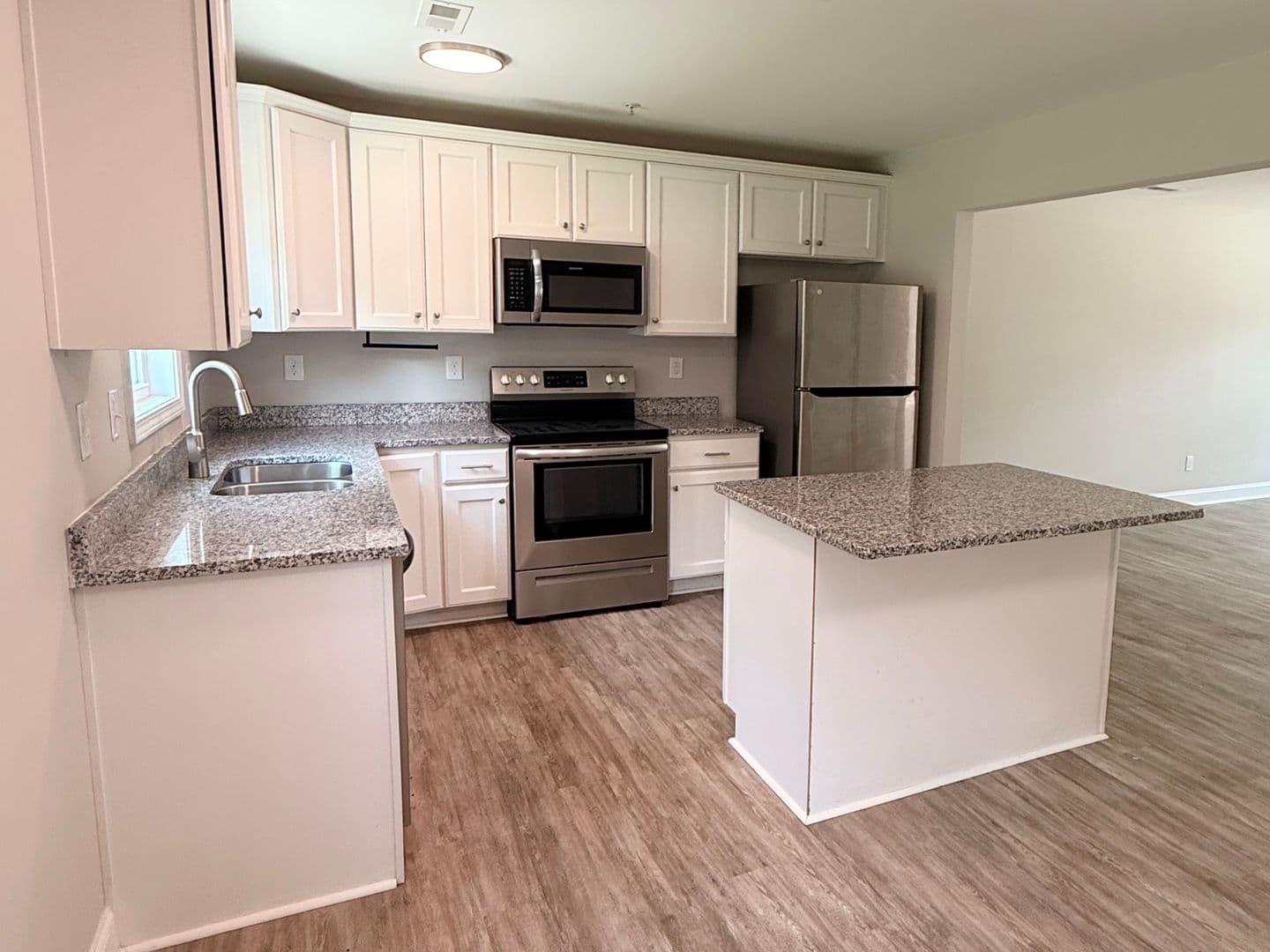 1207 Davis ST, Unit 4 — photo 5