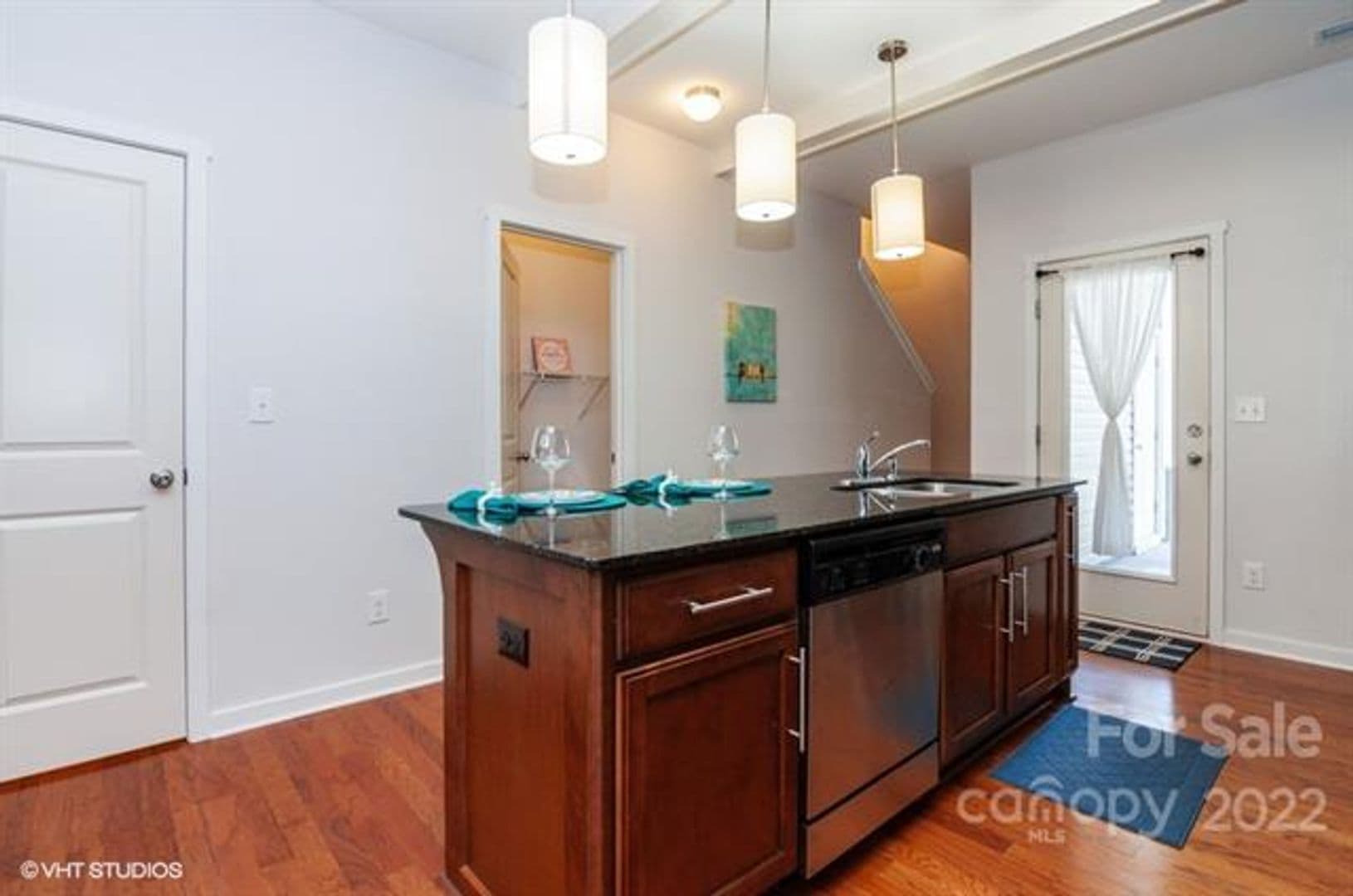 515 Alderman Ln — photo 6