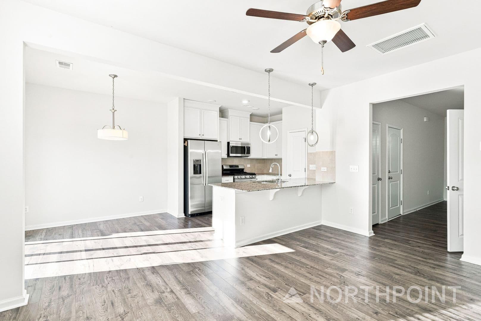 3740 YORKSHIRE PLACE — photo 4