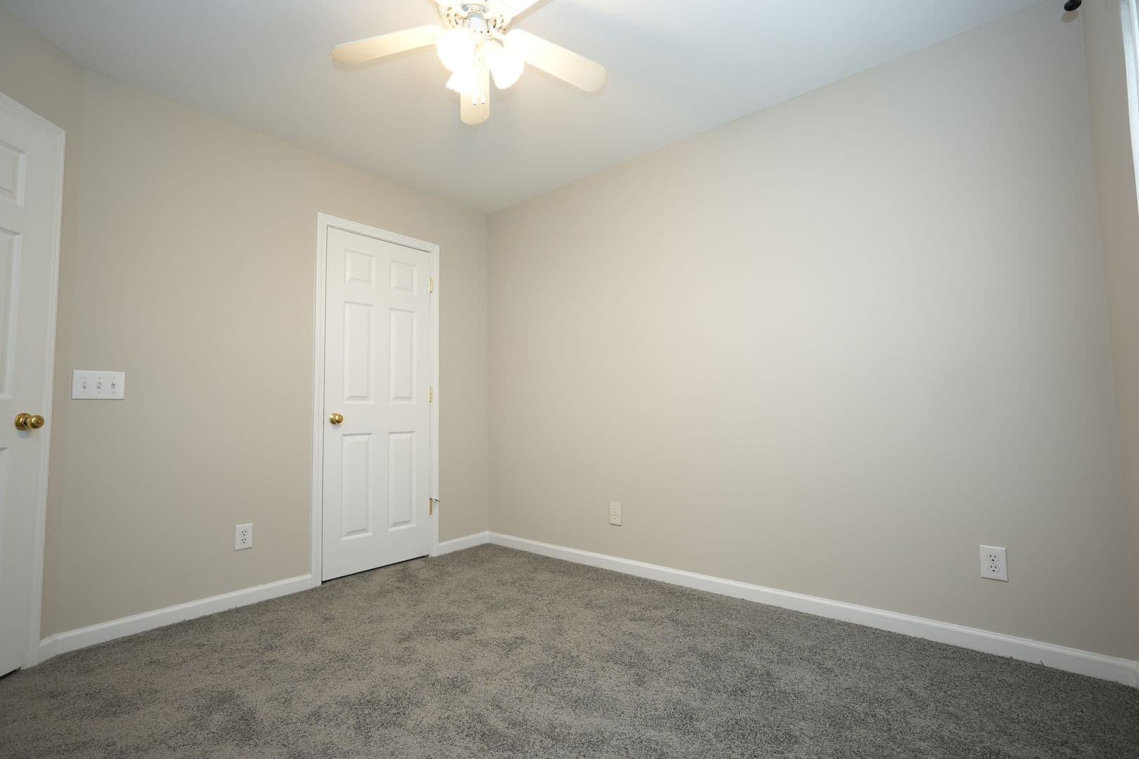 8065 Stoneham Ct — photo 18