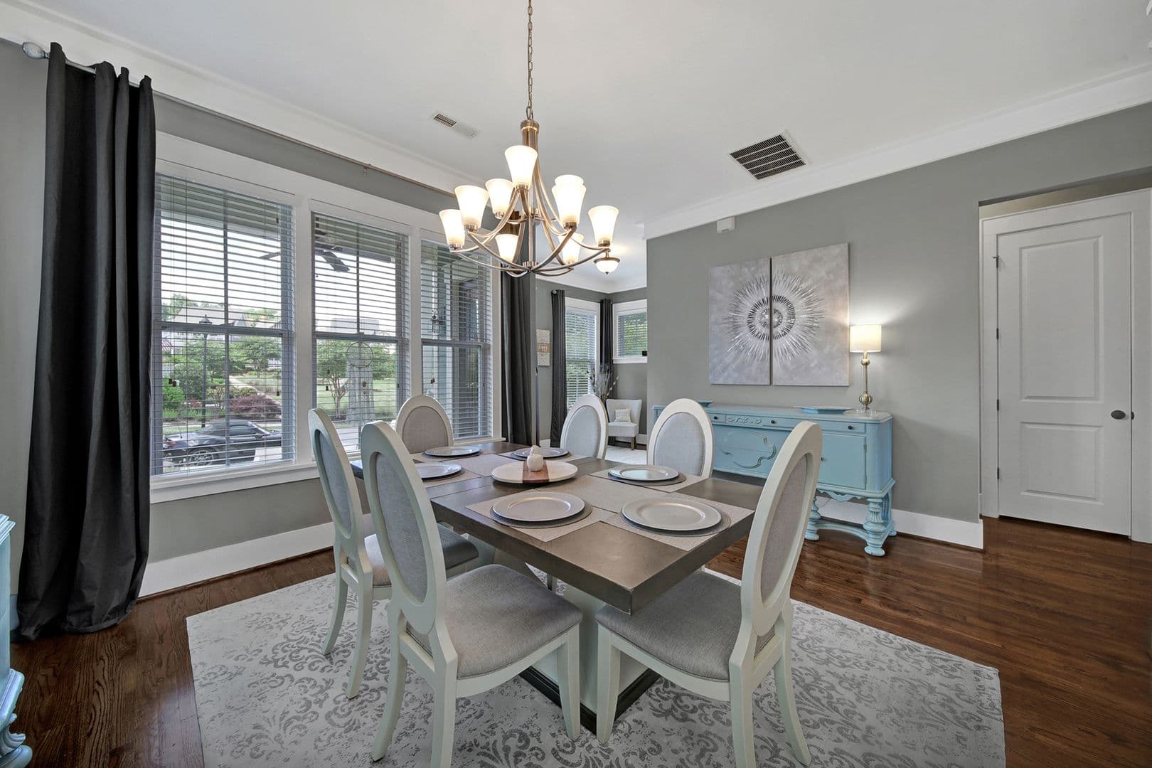324 Mariemont Way — photo 4