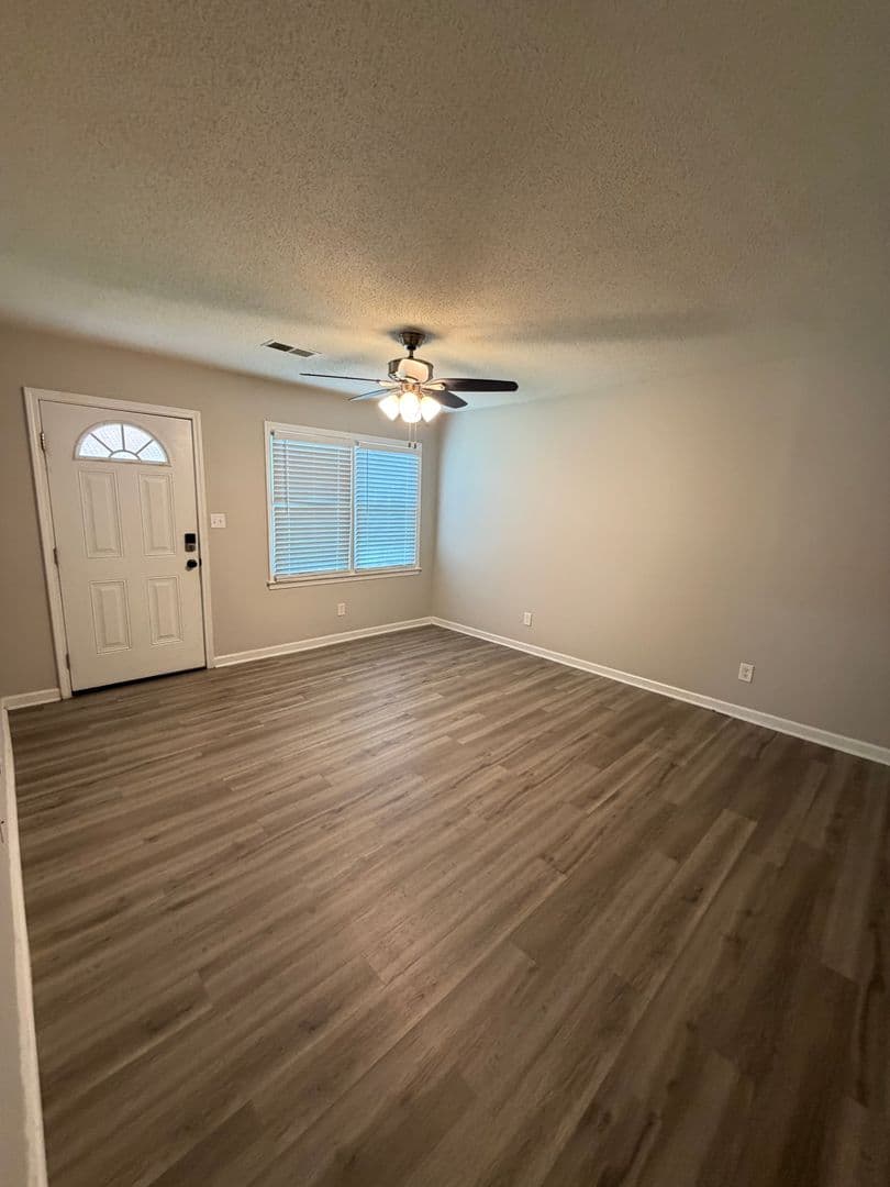 1100 Chandler Dr Suite 104 — photo 2