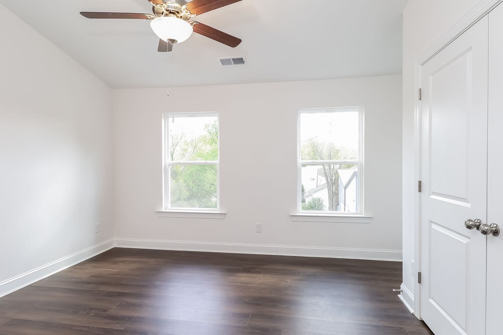 712 Drakeford Ct — photo 12