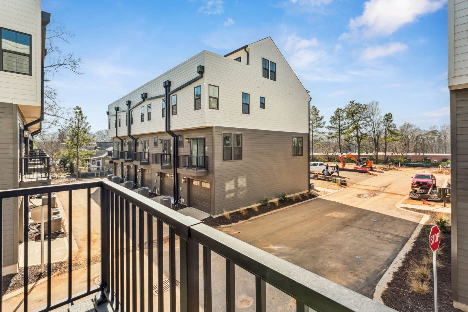 6046 Old Pineville Rd — photo 21