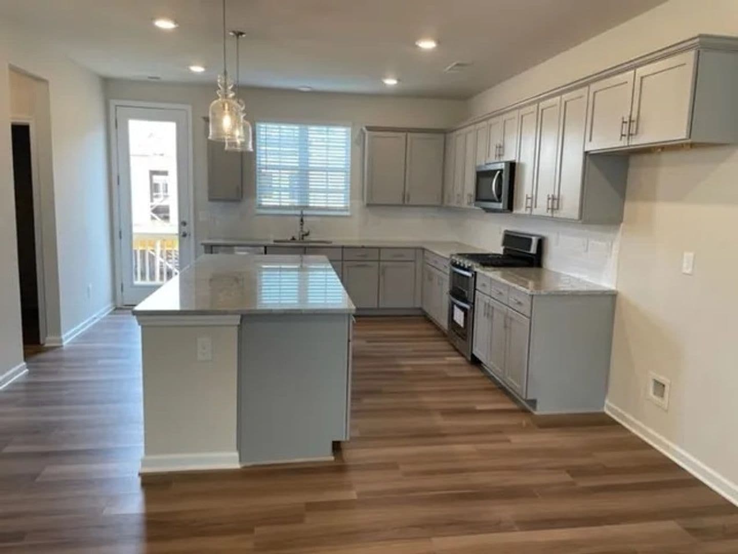 11059 Lawyers Rd - Photo 4