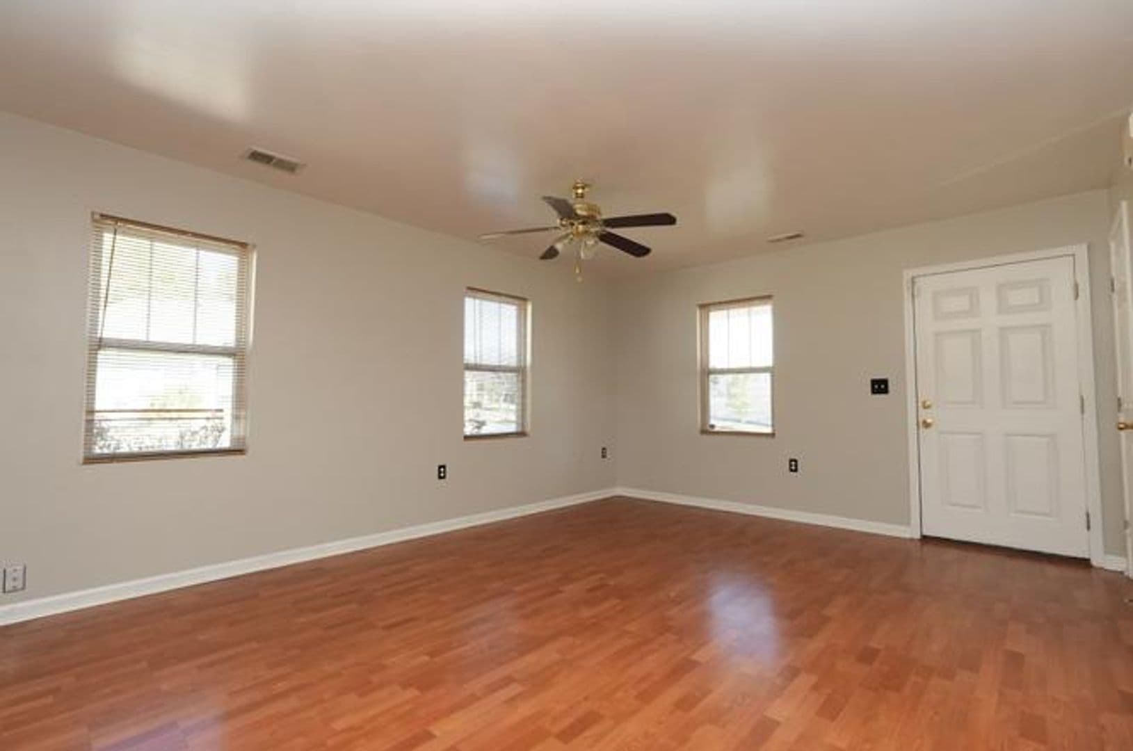 18007 Lynn Ln - Photo 2