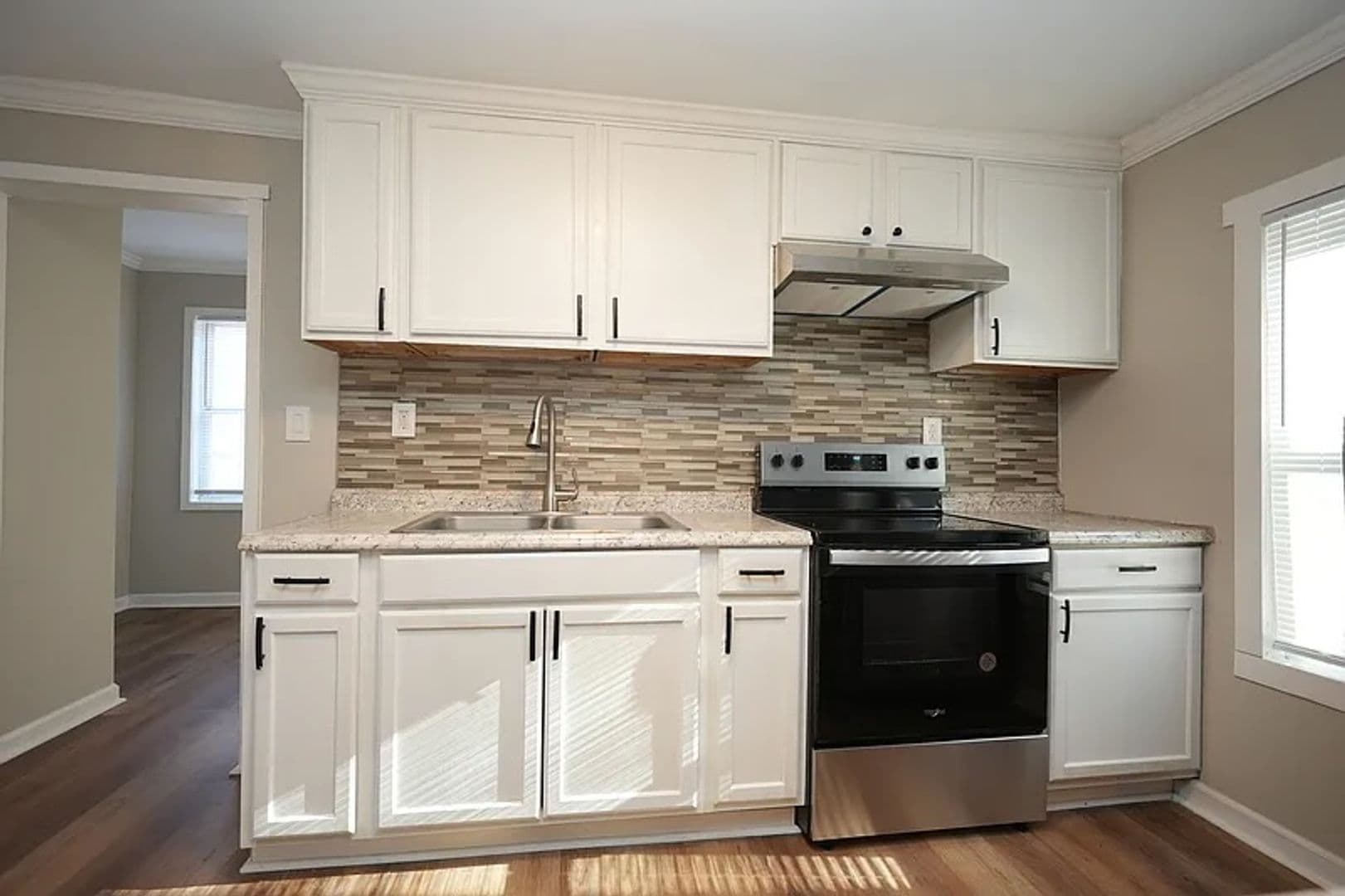 19306 S Hill St - Photo 3