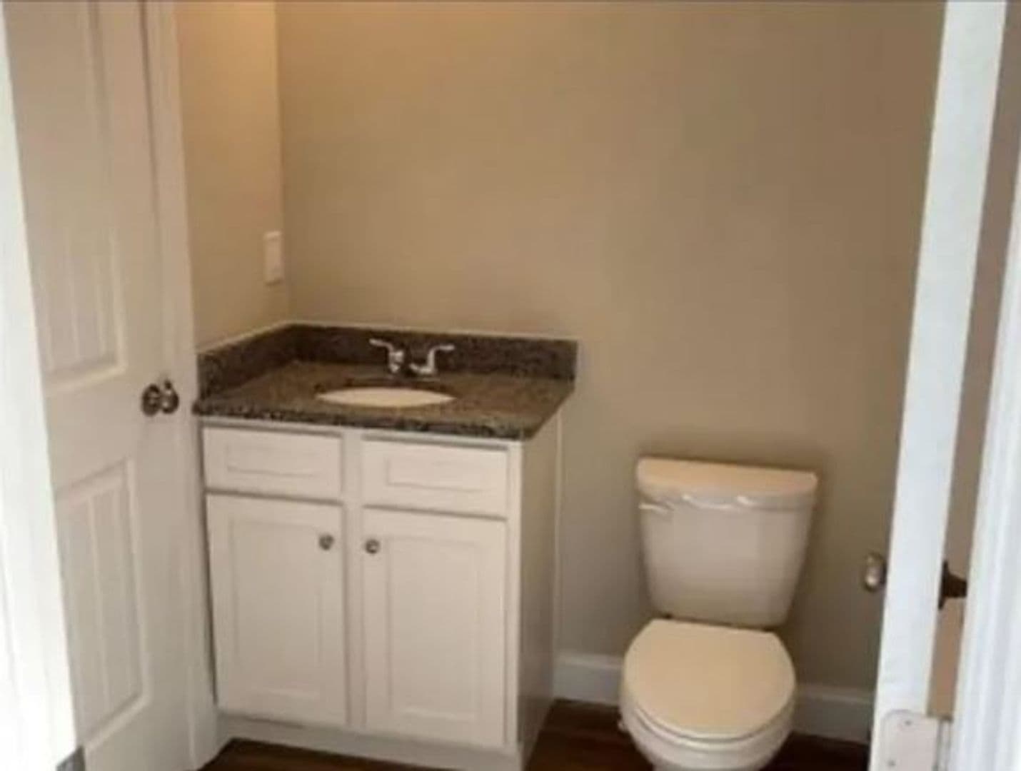 1207 Davis St, Unit 1 - Photo 5