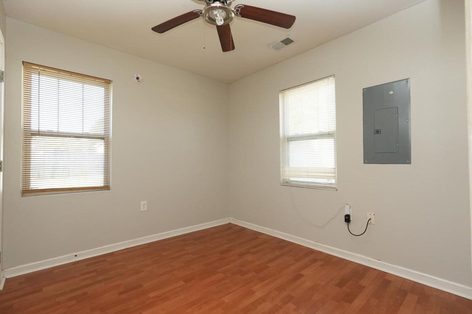 18007 Lynn Ln - Photo 5