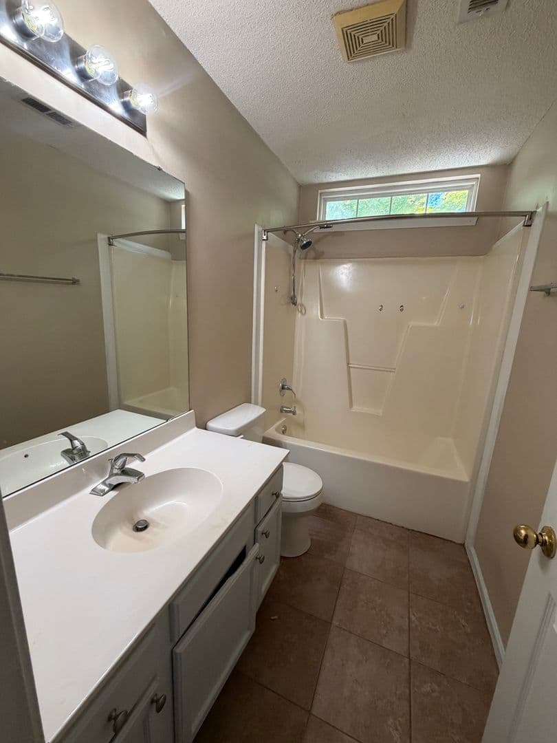 5704 Kemp Mundy Ln — photo 5