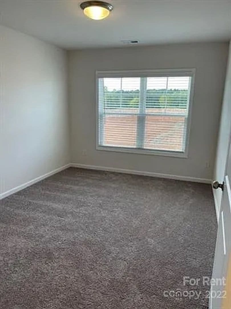 3752 Yorkshire Pl — photo 12