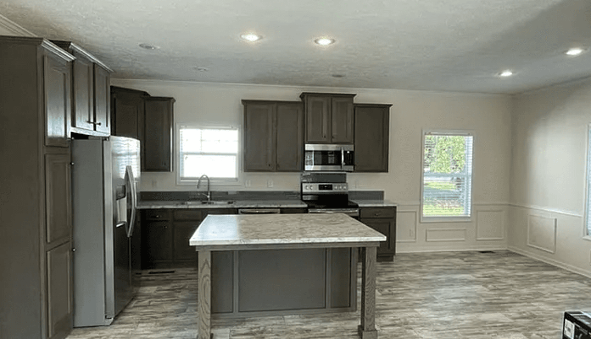 379 Blanche Cir — photo 4