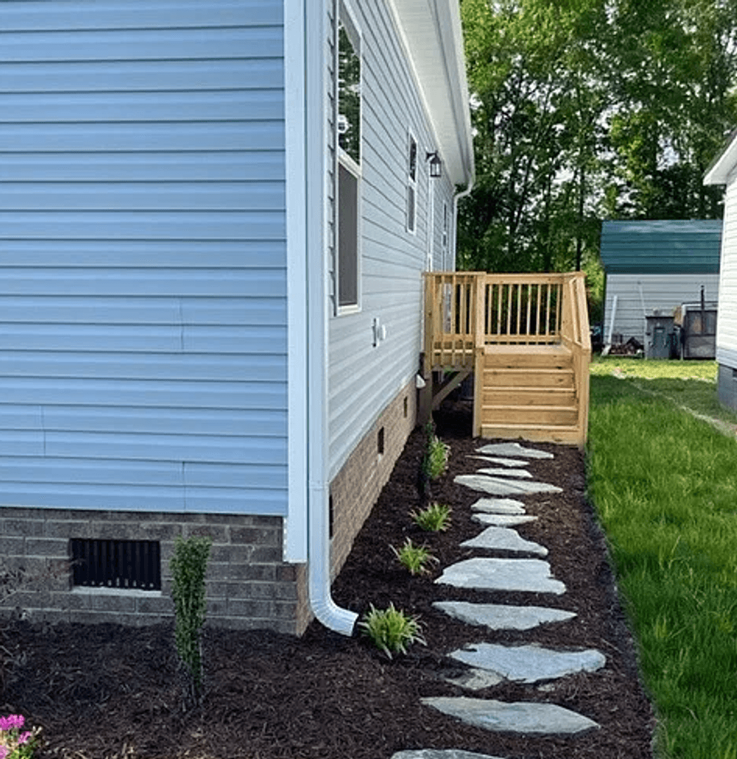 379 Blanche Cir — photo 2