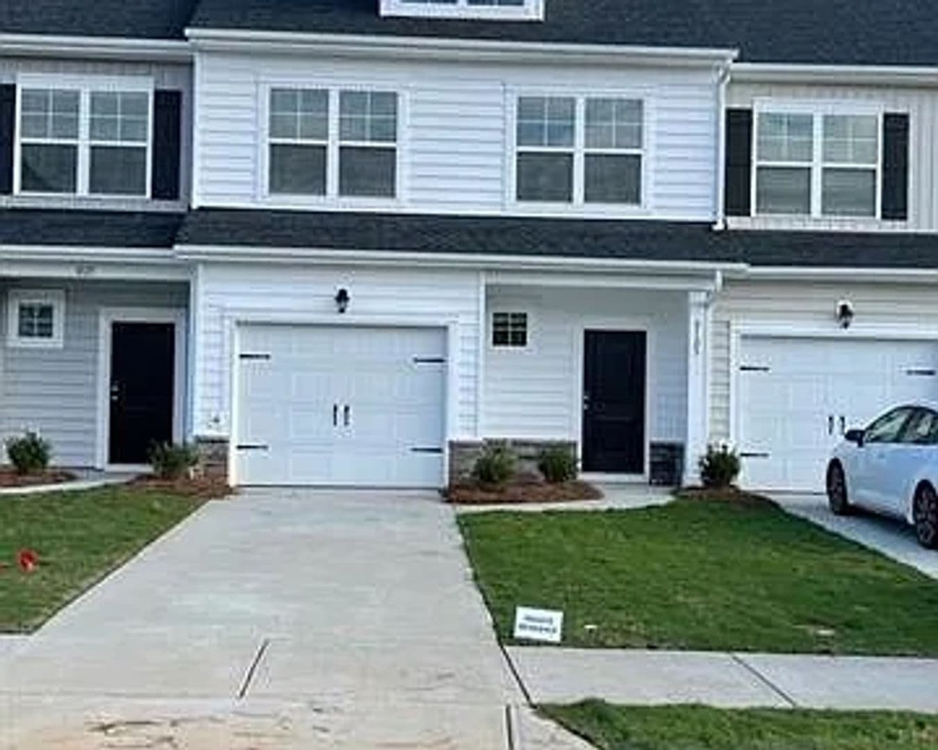 3752 Yorkshire Pl — photo 2