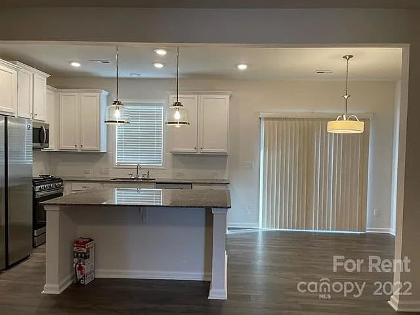 3752 Yorkshire Pl — photo 4