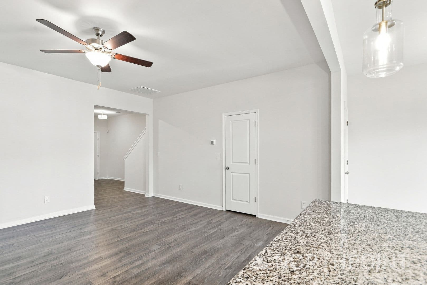 8171 Sheffield Dr — photo 4