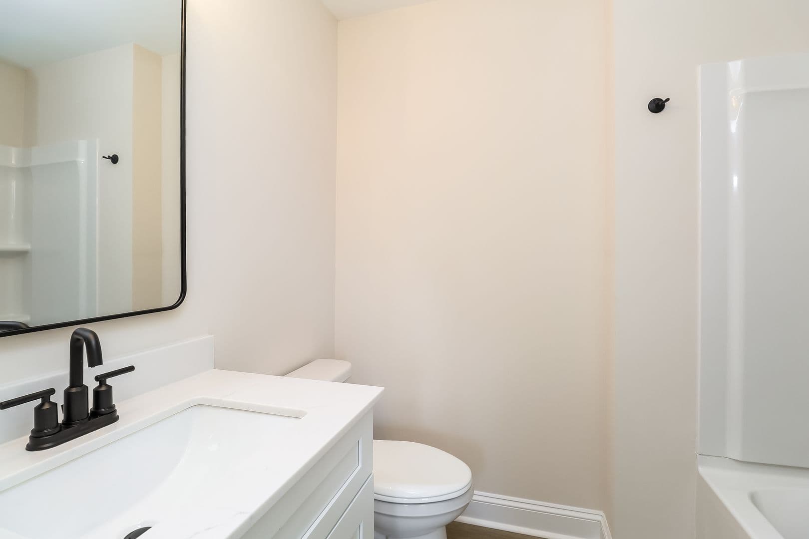 724 Drakeford Ct — photo 8