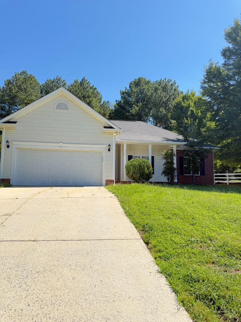5704 Kemp Mundy Ln — photo 1