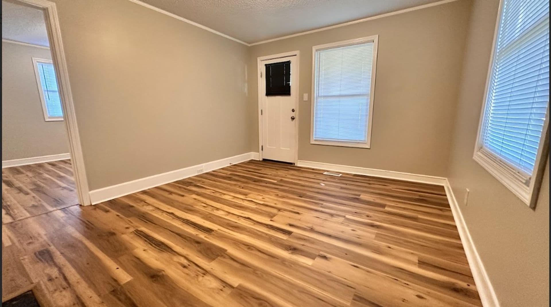 903 W Alabama Ave — photo 6