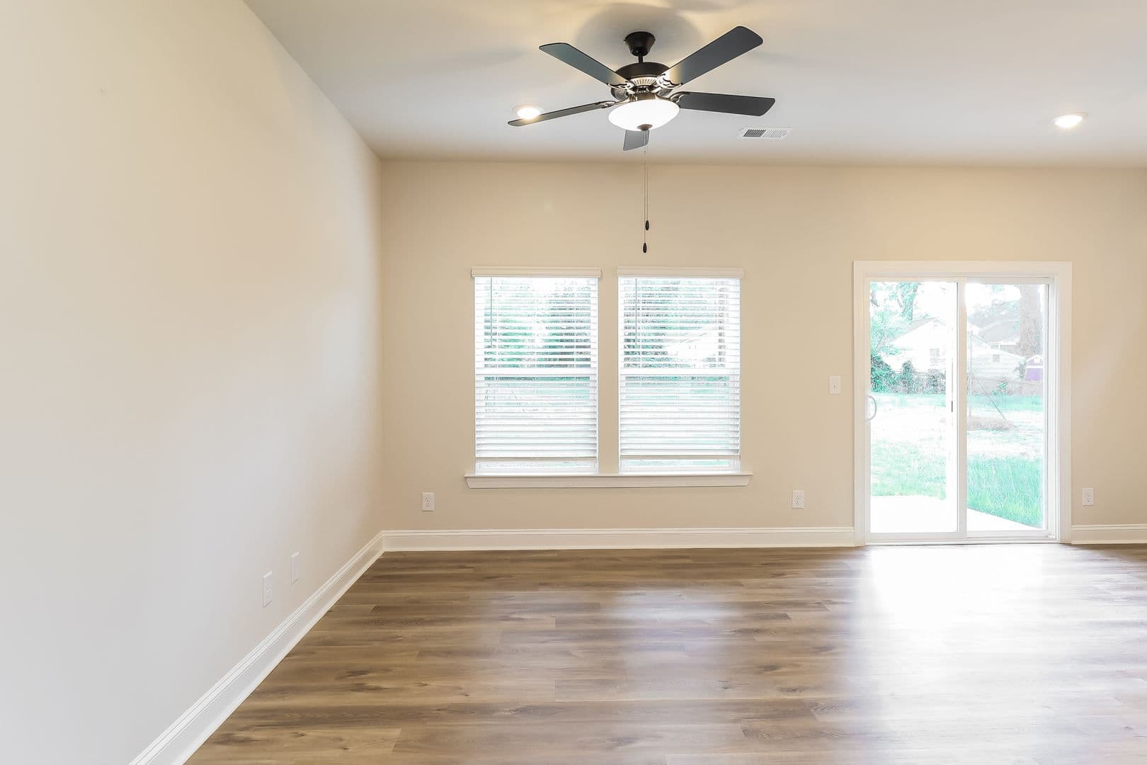 3607 Corbett Street — photo 6