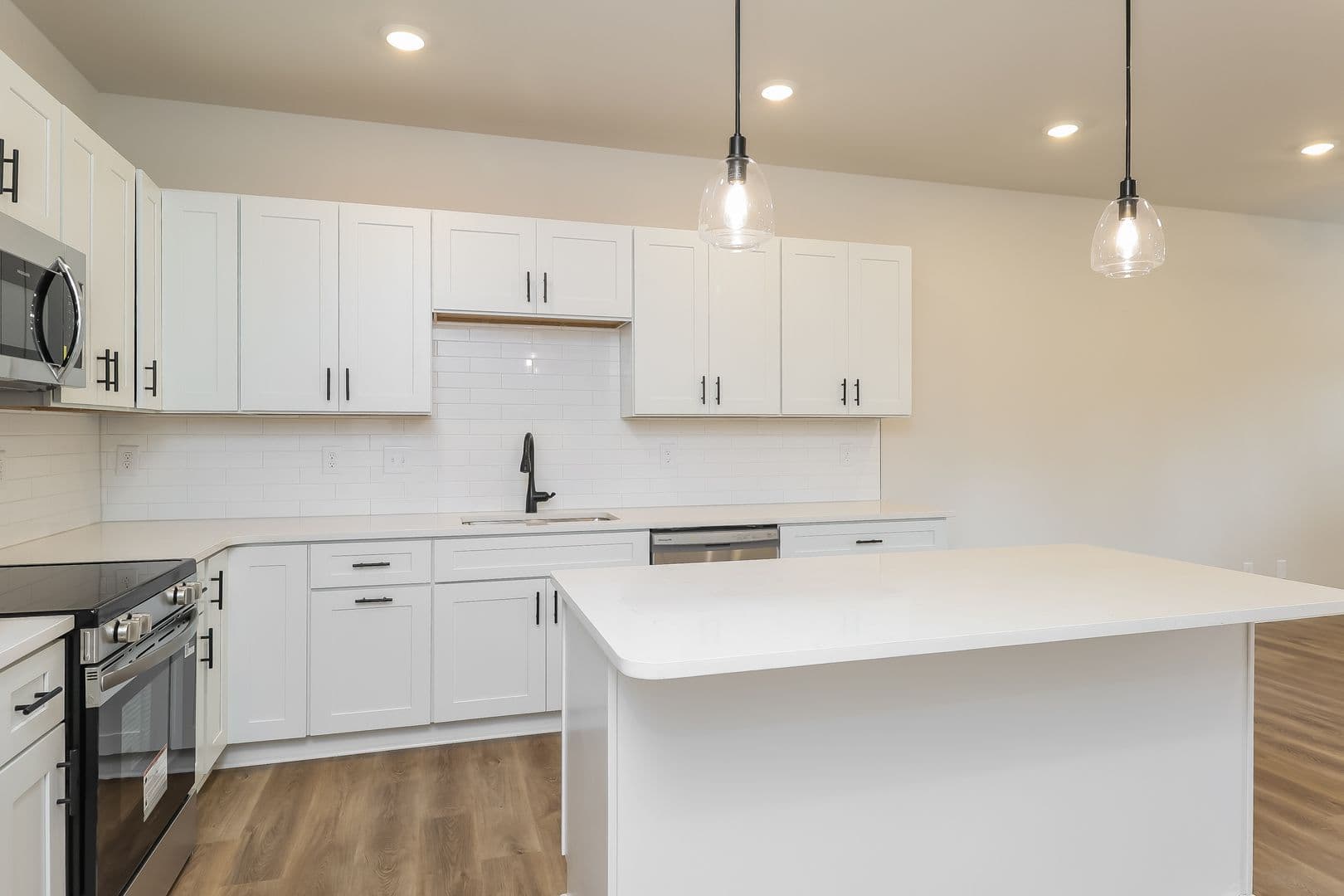 3607 Corbett Street — photo 3