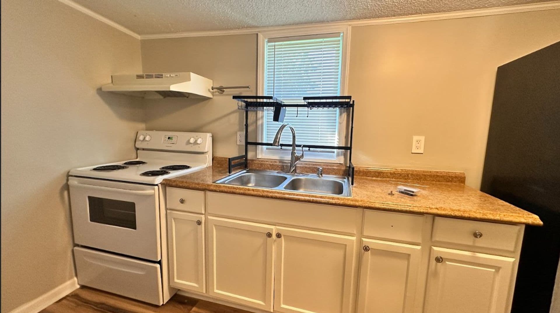 903 W Alabama Ave — photo 4