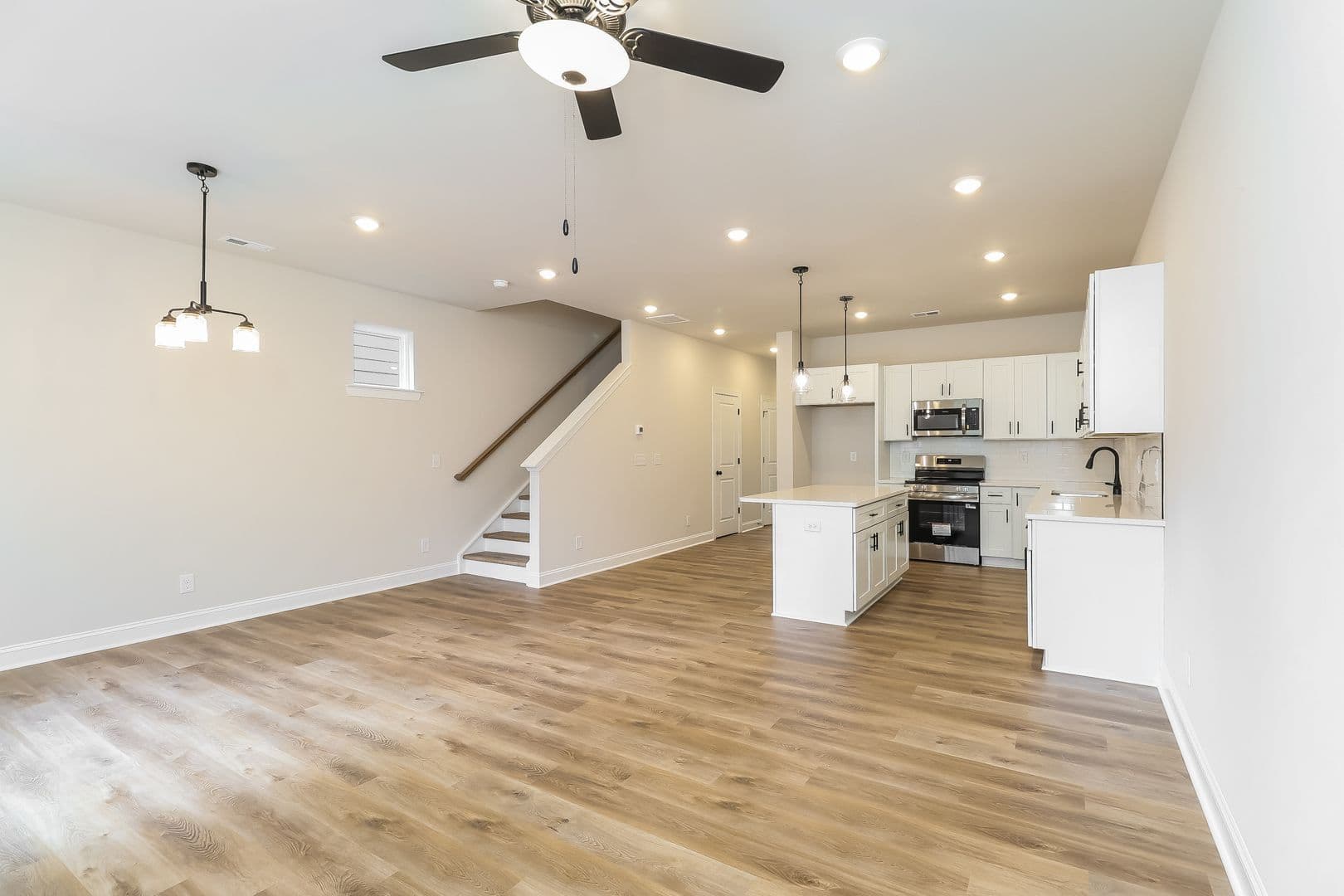 3607 Corbett Street — photo 2