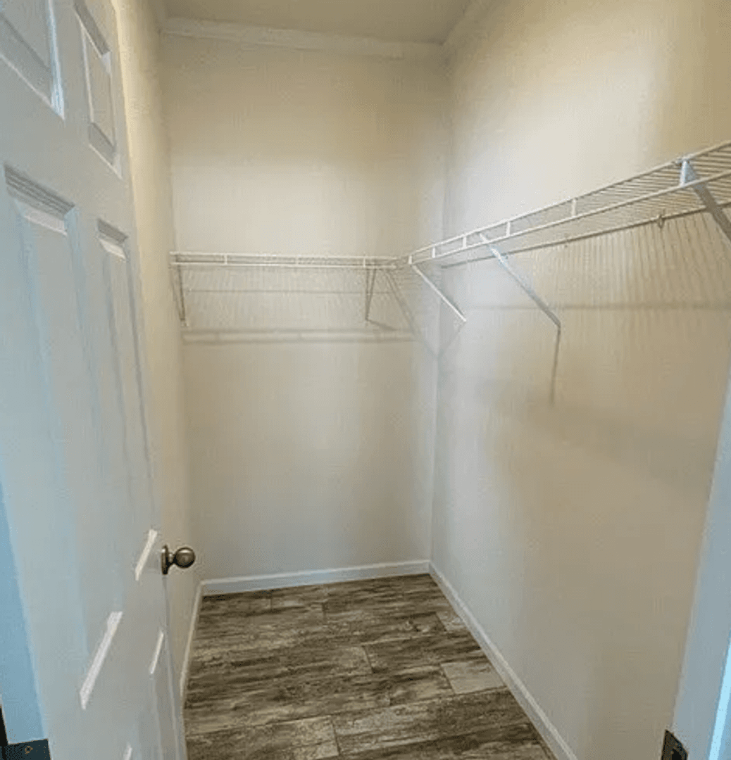 379 Blanche Cir — photo 9
